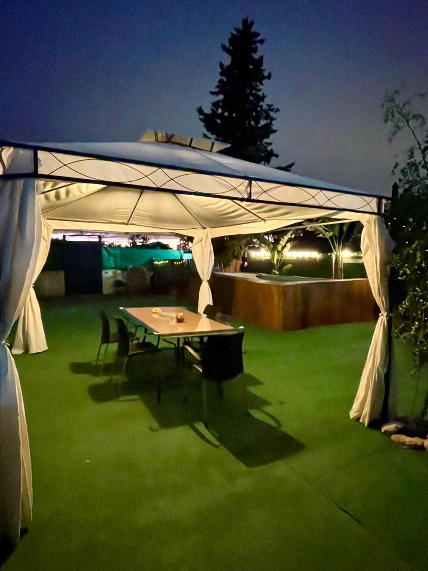 Nomada, Chalet Con Piscina En Alcalá de Guadaira מראה חיצוני תמונה
